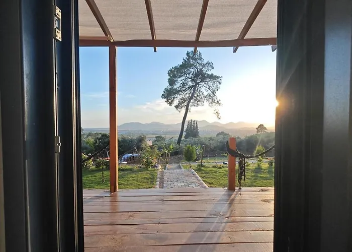 Kemp Tiny Mini House *