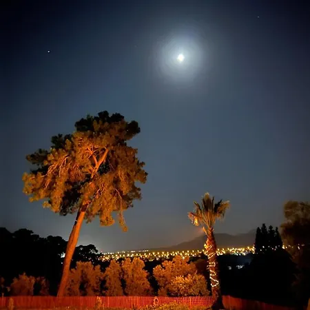 Kemping Tiny Mini House