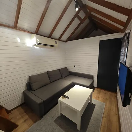 Κάμπινγκ Tiny Mini House